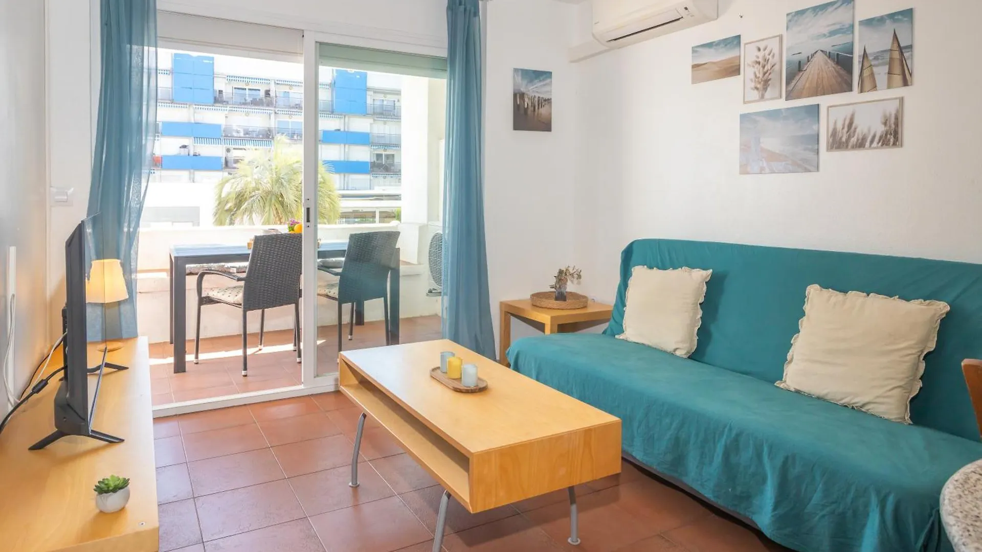 V029 - Royal Marina Apartment Roses