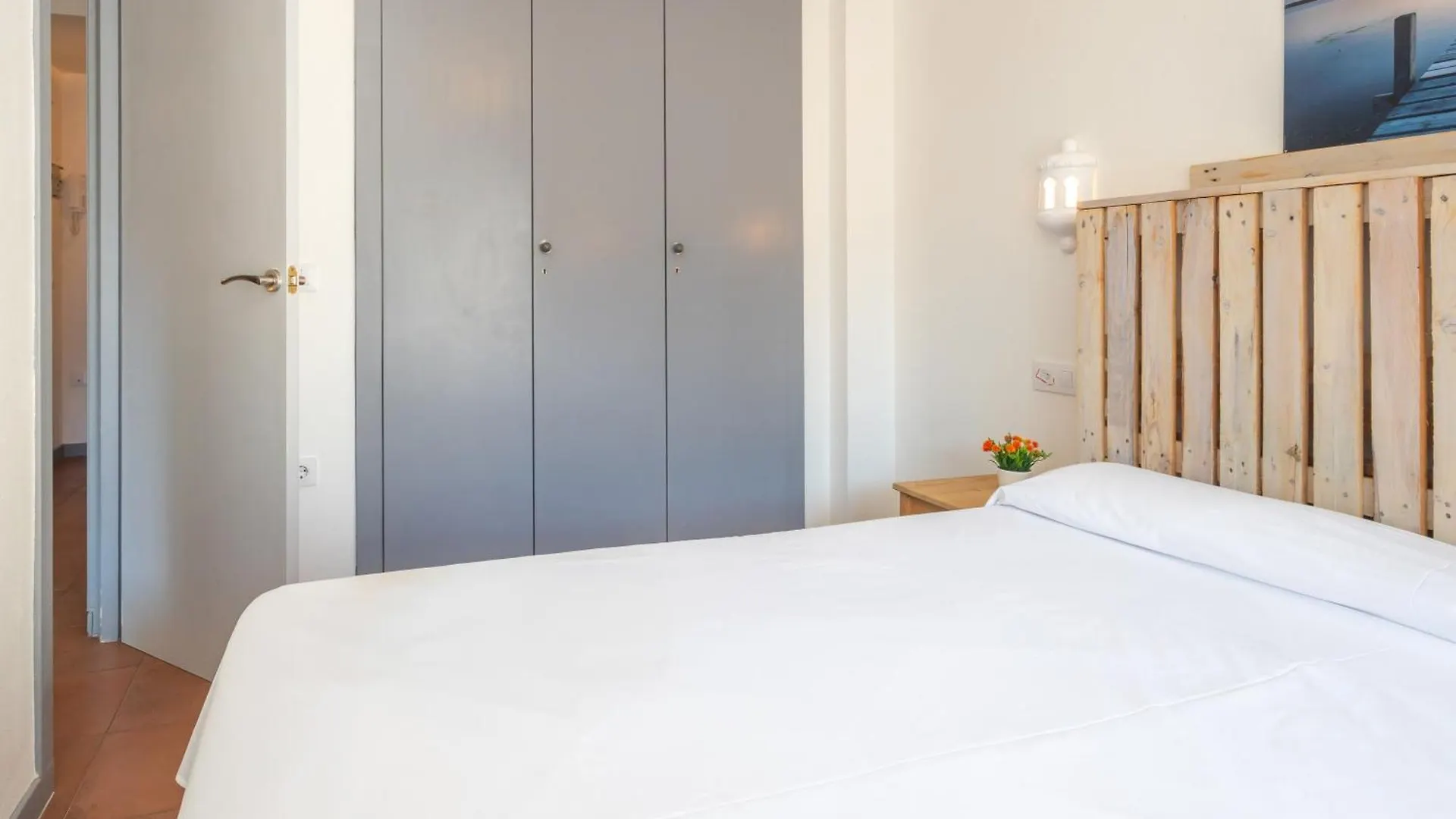 V029 - Royal Marina Apartment Roses