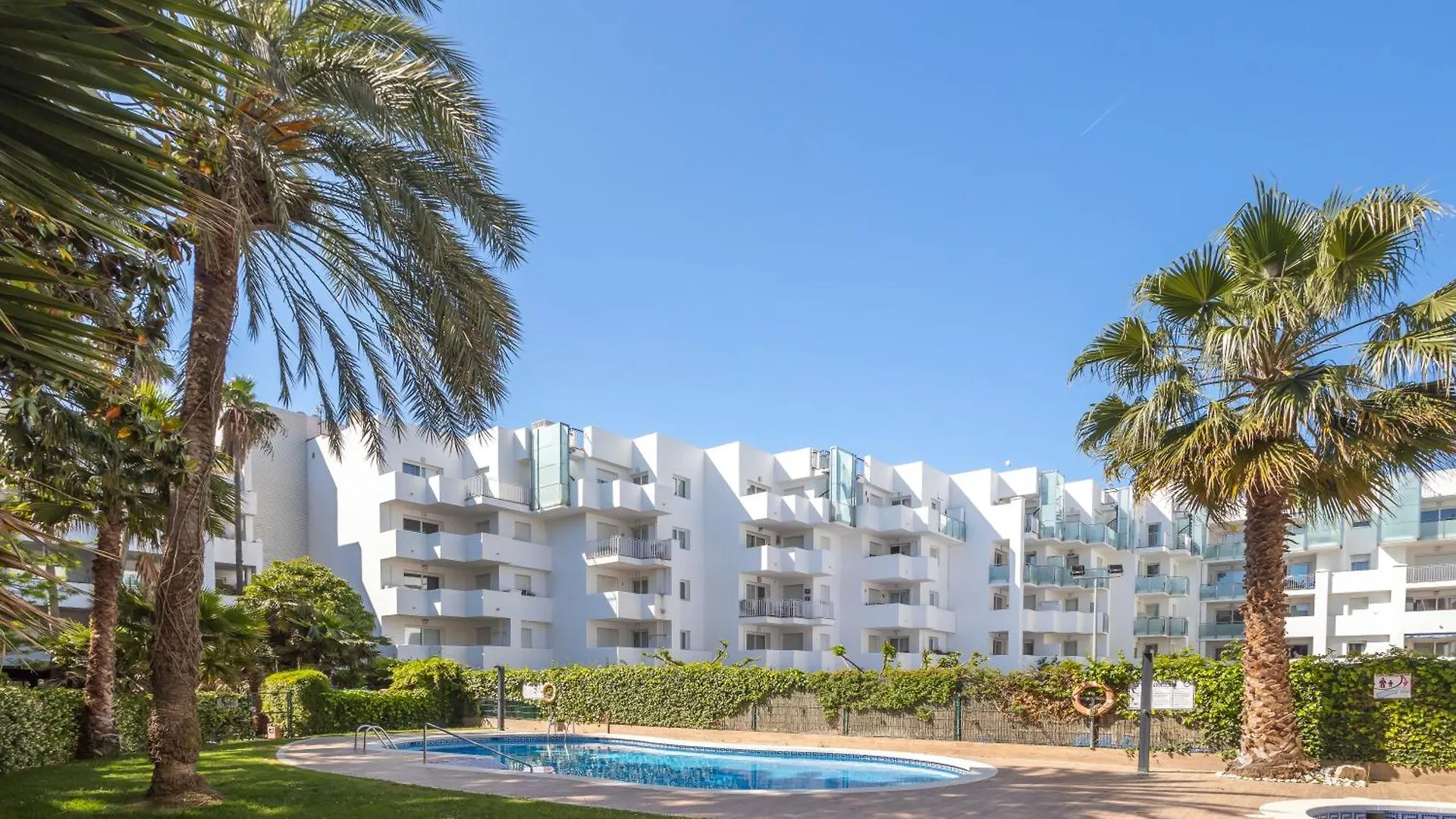 V029 - Royal Marina Apartment Roses