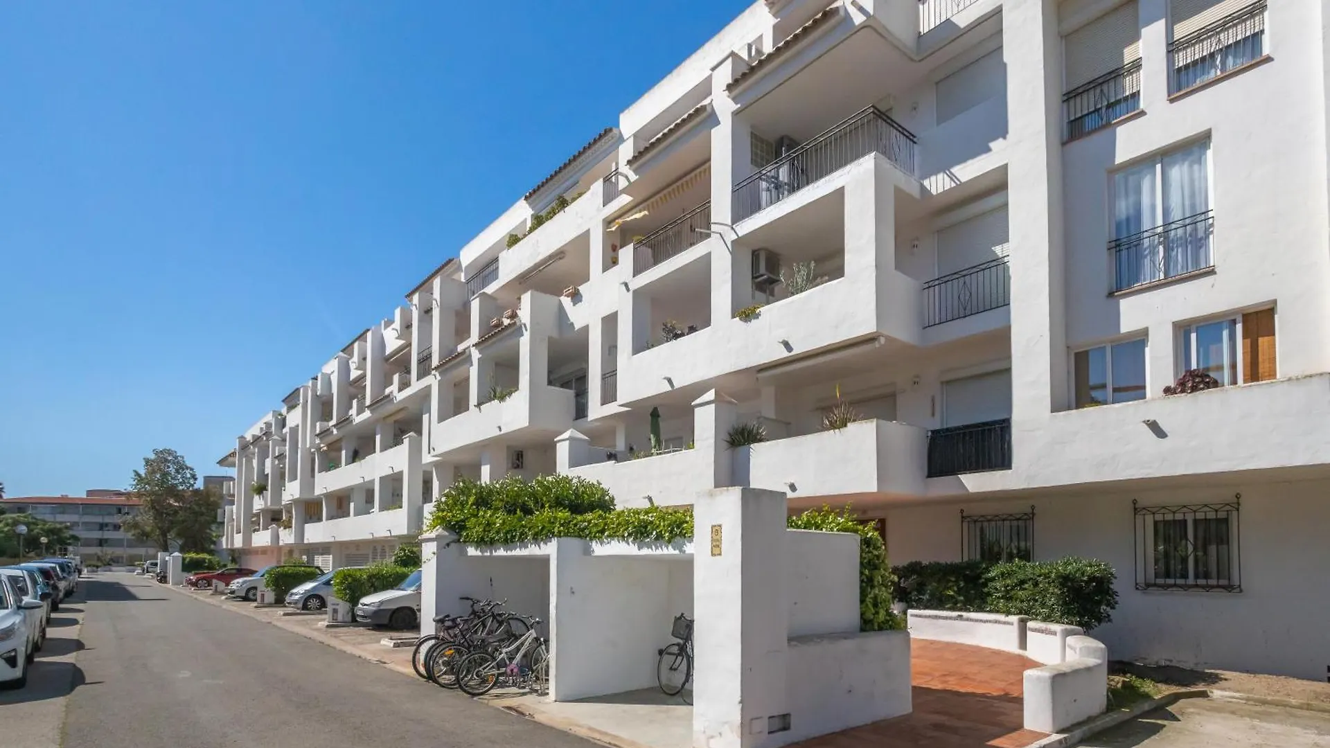 V029 - Royal Marina Apartment Roses