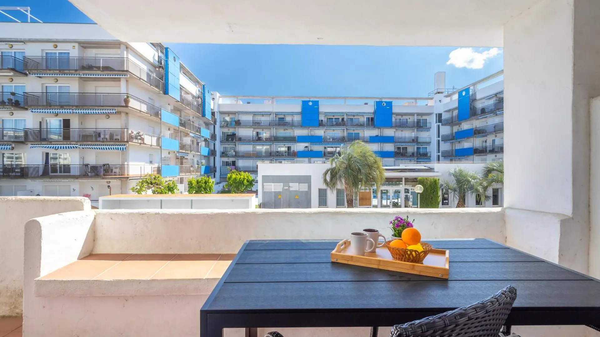V029 - Royal Marina Apartment Roses Spain