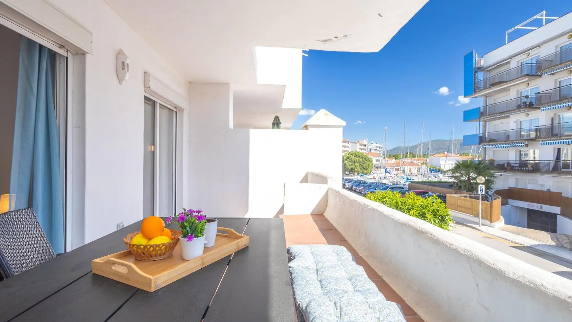 V029 - Royal Marina Apartment Roses Spain